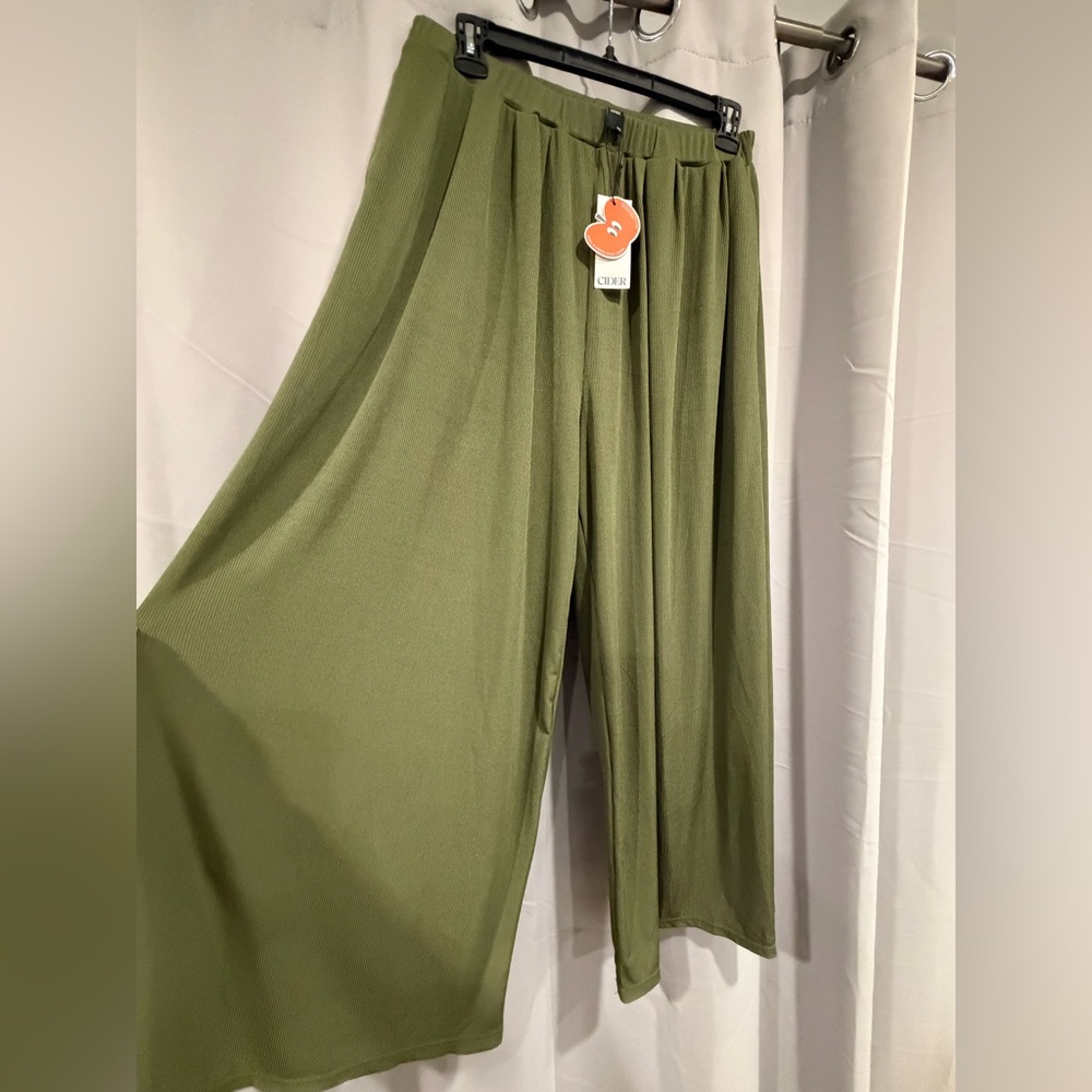 NWT Cider Olive Wide-Leg Pants